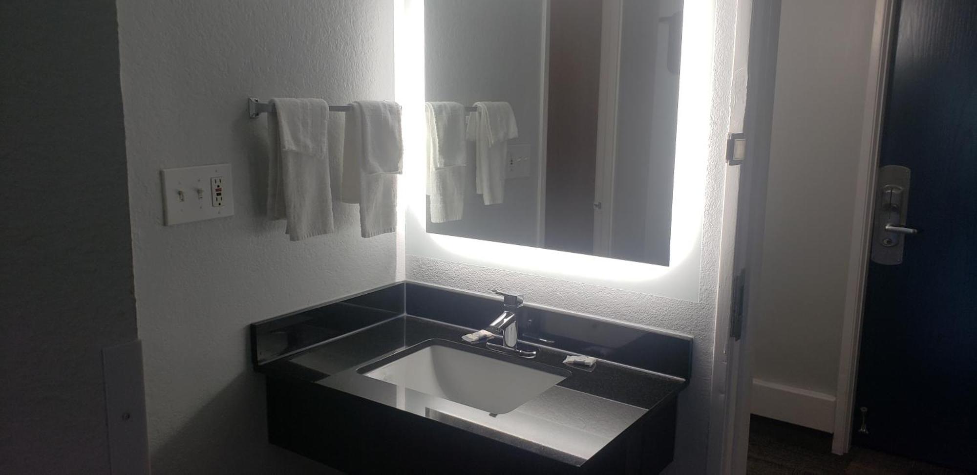 Motel 6 Mobile, Al - Airport Blvd المظهر الخارجي الصورة
